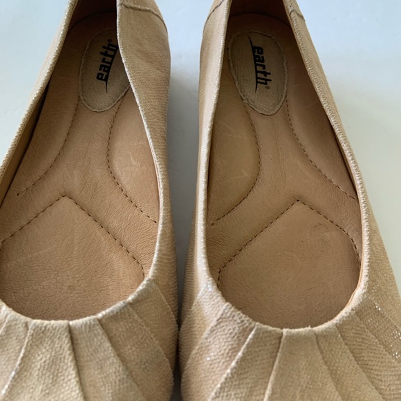 Earth Flats, Light Beige, New - Picture 6 of 6